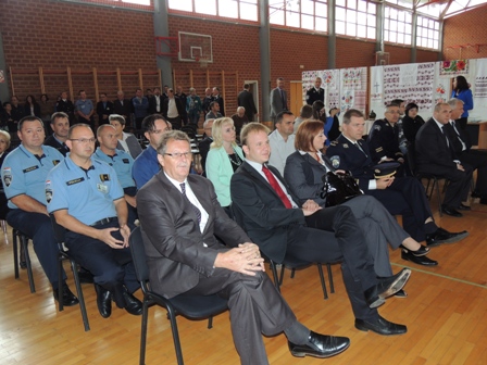 policija