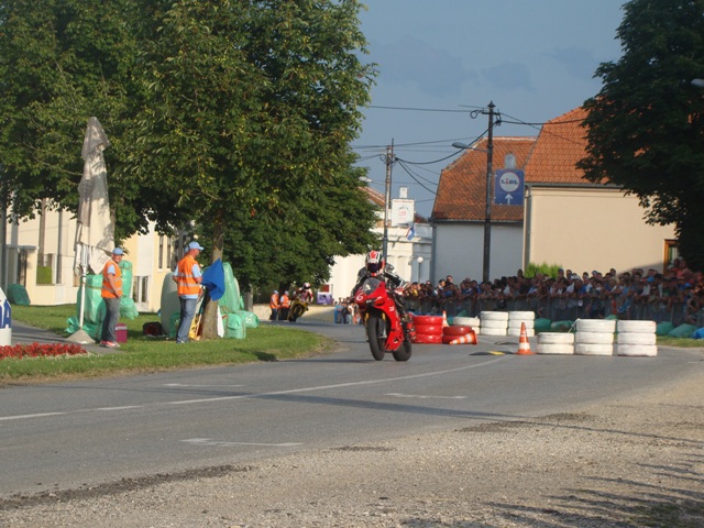 moto4